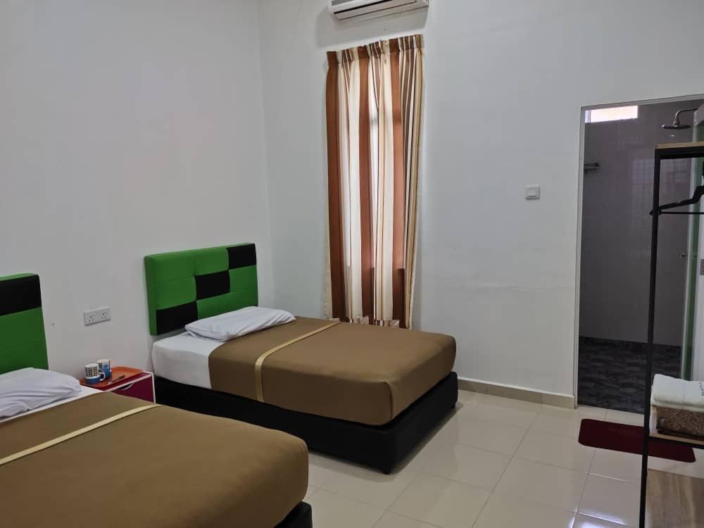 Dlayaran Villa Guest House Kuala Rompin Exterior photo
